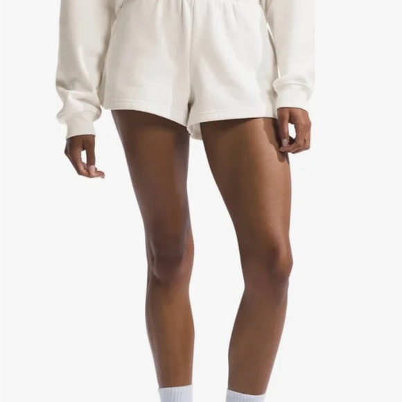 GUC North Face Half Dome Sage Fleece Shorts with pockets Women Size Small - Picture 8 of 11